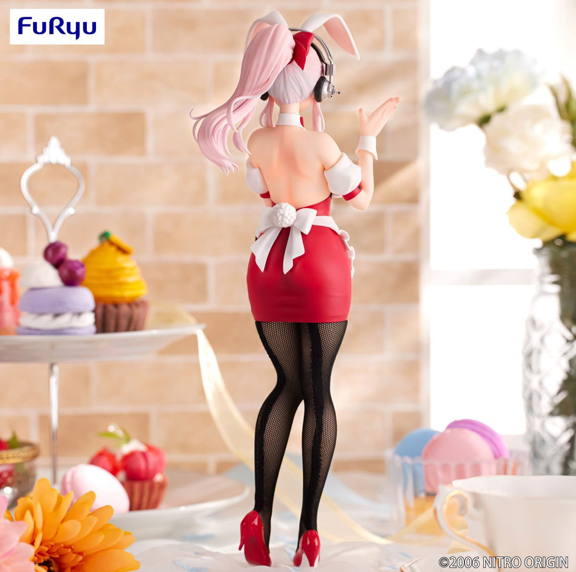 Nitroplus Super Sonico Waitress Version BiCute Bunnies Statue