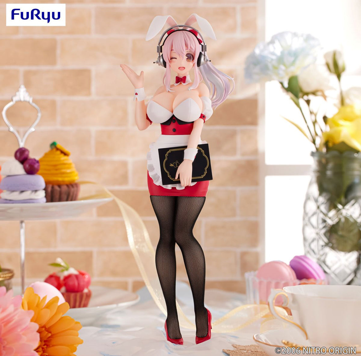 Nitroplus Super Sonico Waitress Version BiCute Bunnies Statue